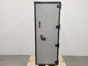 Image of Chubb Record Protection Cabinet Fireproof Document Safe With Keys