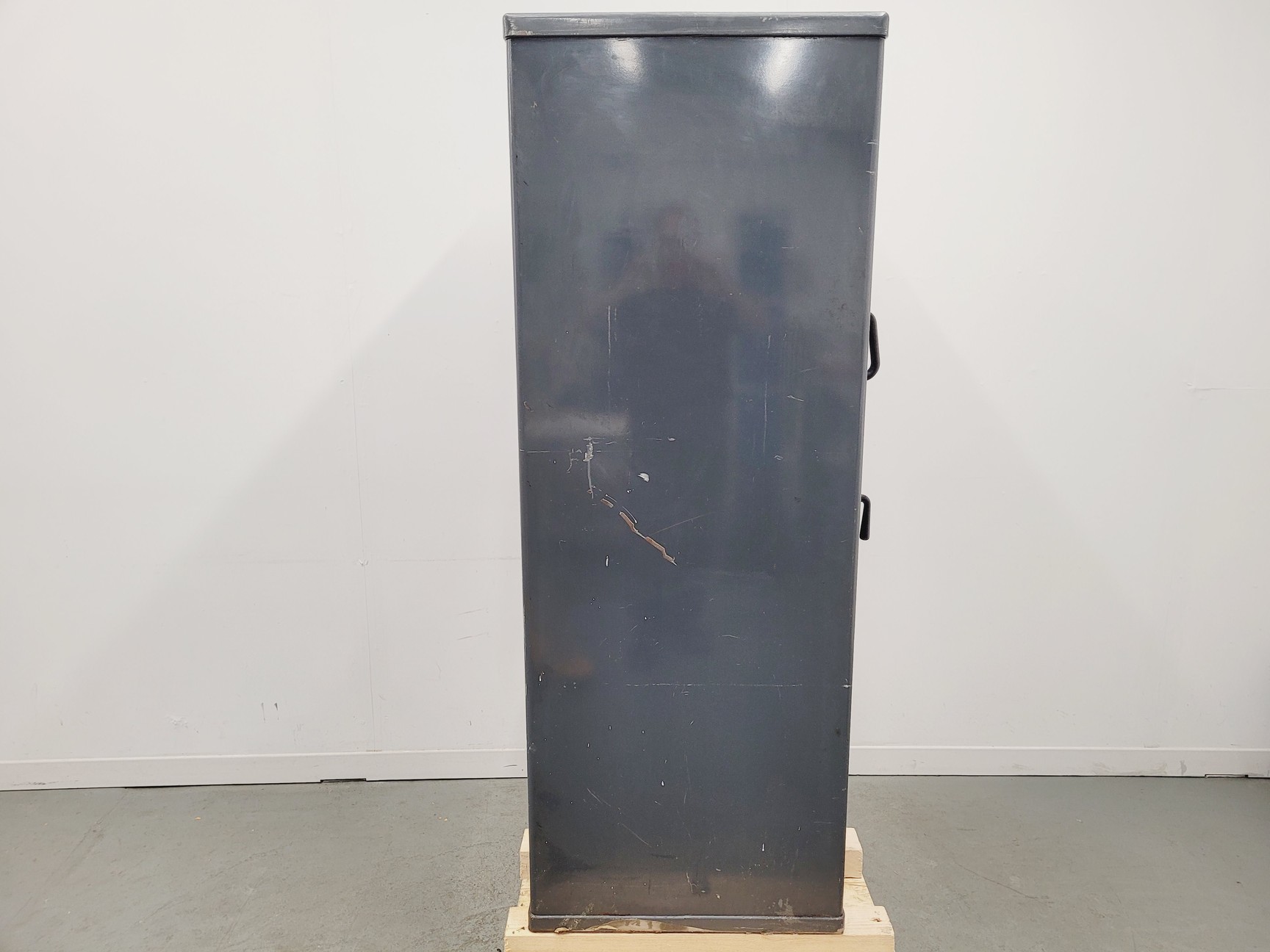 Image of Chubb Record Protection Cabinet Fireproof Document Safe With Keys