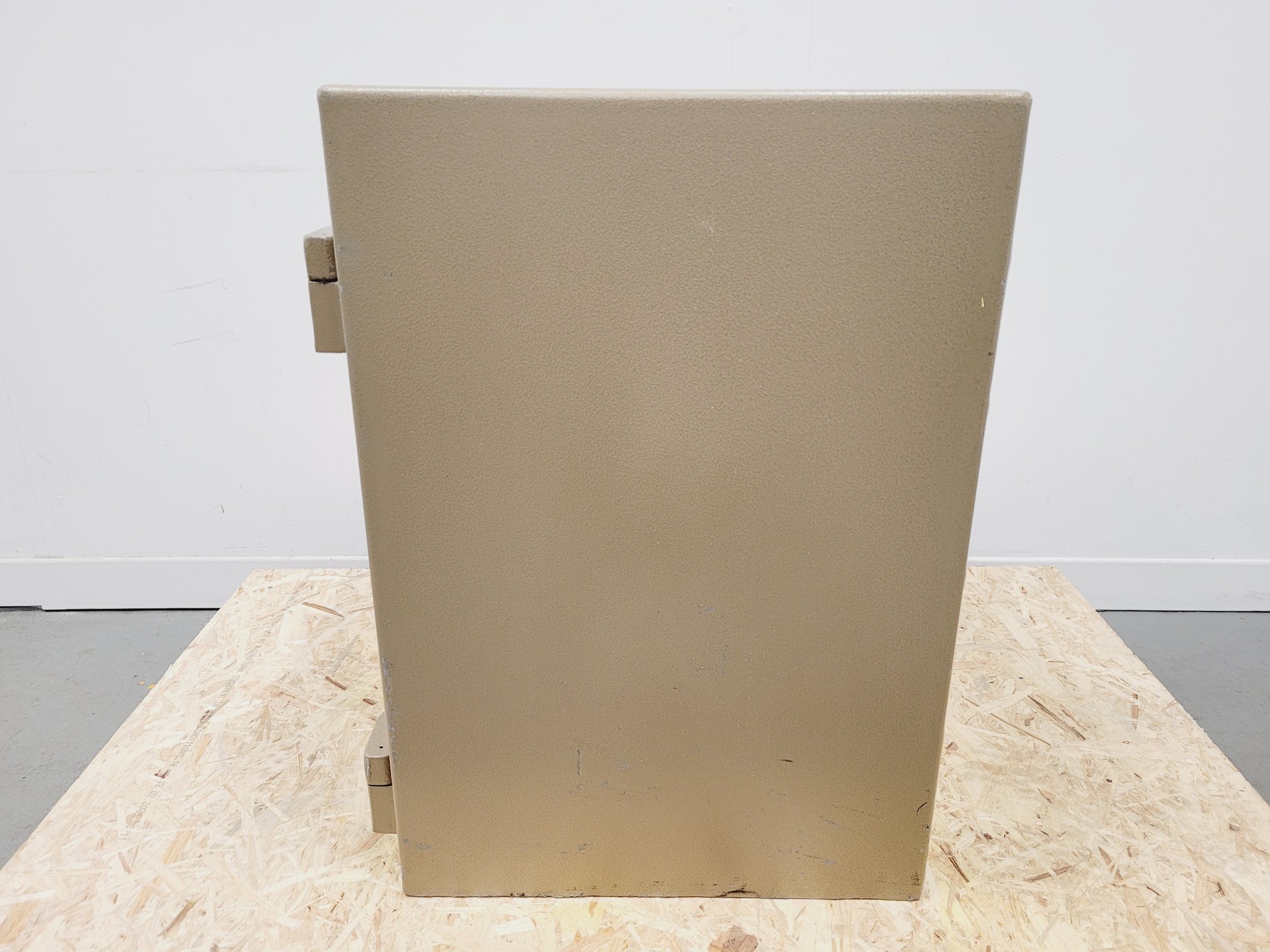 Image of Dudley Document Safe Internal 30 x 28 x 49cm With Key