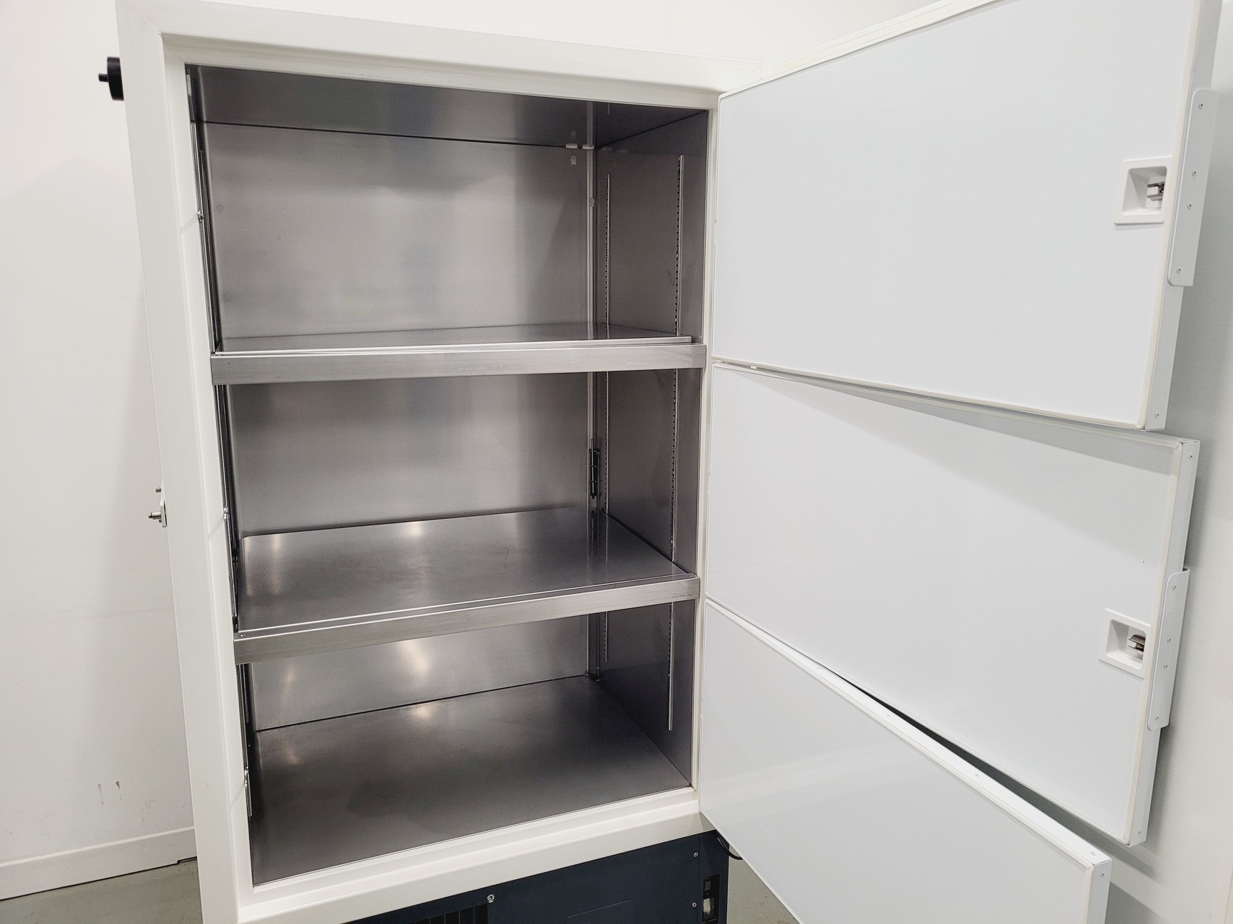 Image of New Brunswick Innova U725-G Ultra Low Temperature Freezer - Spares/Repair Lab