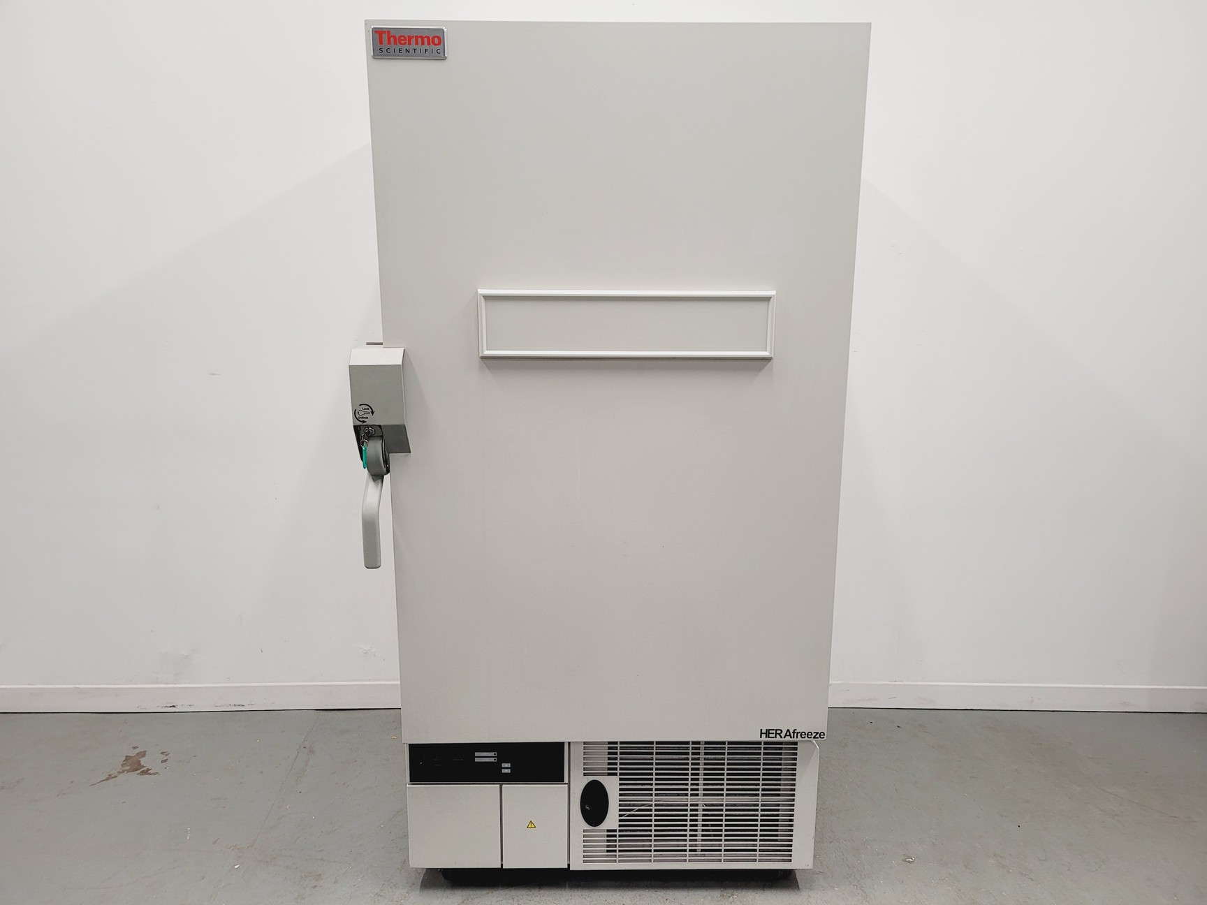 Image of Thermo Scientific HERAfreeze ULT Freezer HFU 2185 Basic-41 Lab