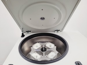 Thumbnail image of Eppendorf 5804 R Benchtop Refrigerated Centrifuge With Rotor