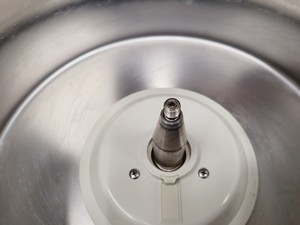 Thumbnail image of Eppendorf 5804 R Benchtop Refrigerated Centrifuge With Rotor