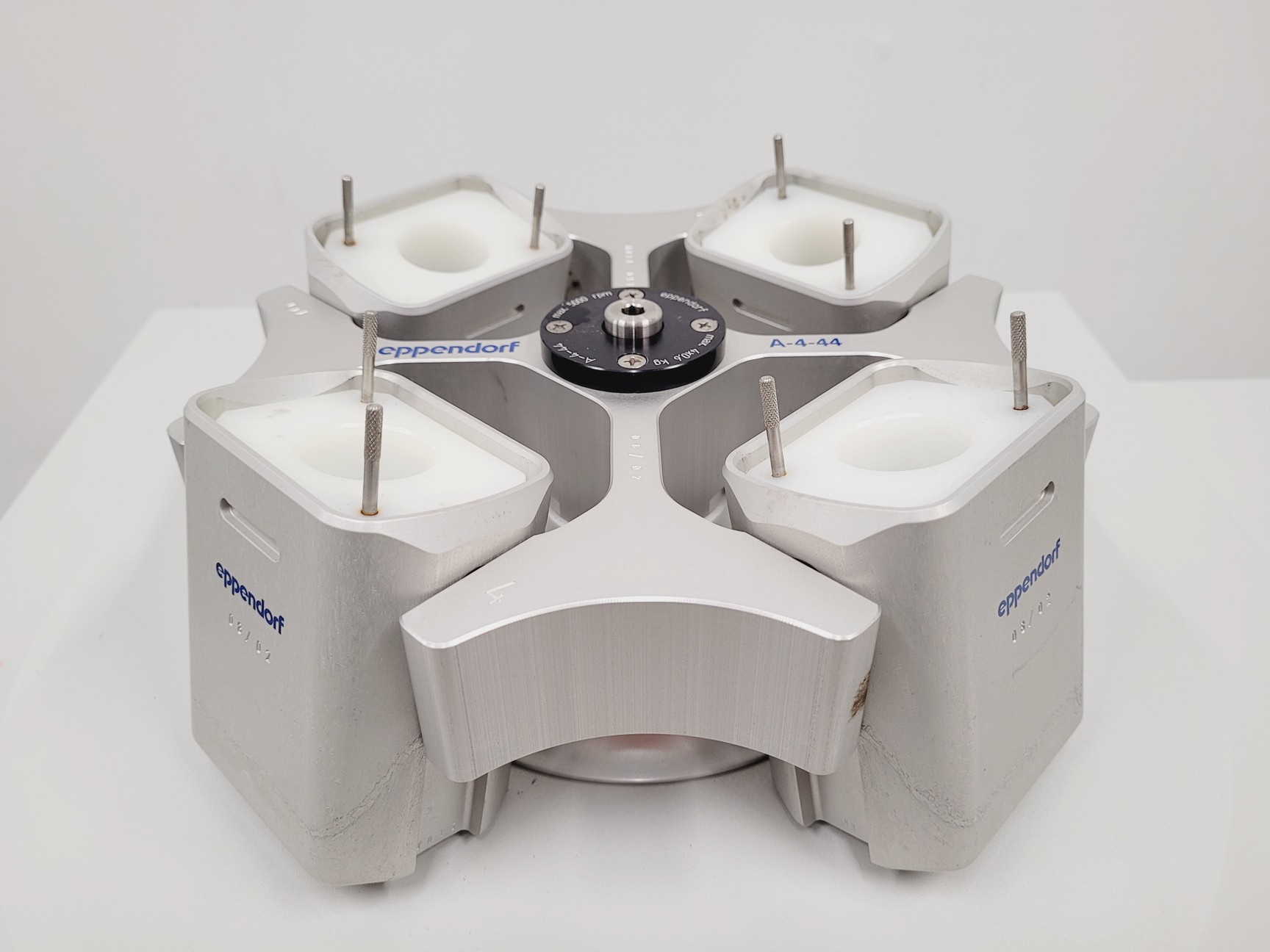 Image of Eppendorf 5804 R Benchtop Refrigerated Centrifuge With Rotor