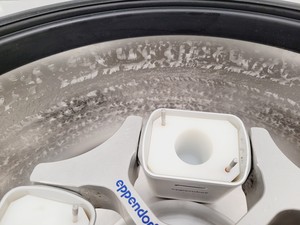 Thumbnail image of Eppendorf 5804 R Benchtop Refrigerated Centrifuge With Rotor