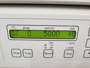 Thumbnail image of Eppendorf 5804 R Benchtop Refrigerated Centrifuge With Rotor