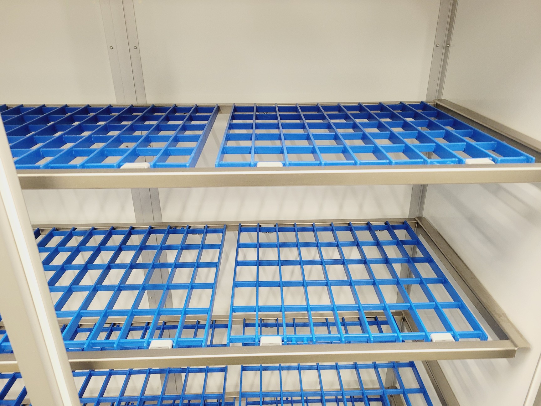 Image of Scanbur Scantainer Cabinet Model 50-SCNT-1-110 - Animal Welfare Lab