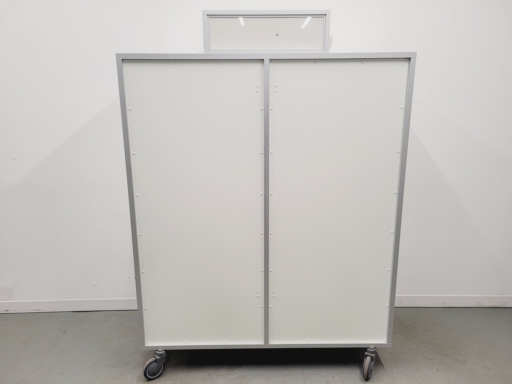 Image of Scanbur Scantainer Cabinet Type 50-SCNT-1-110 - Animal Welfare Lab
