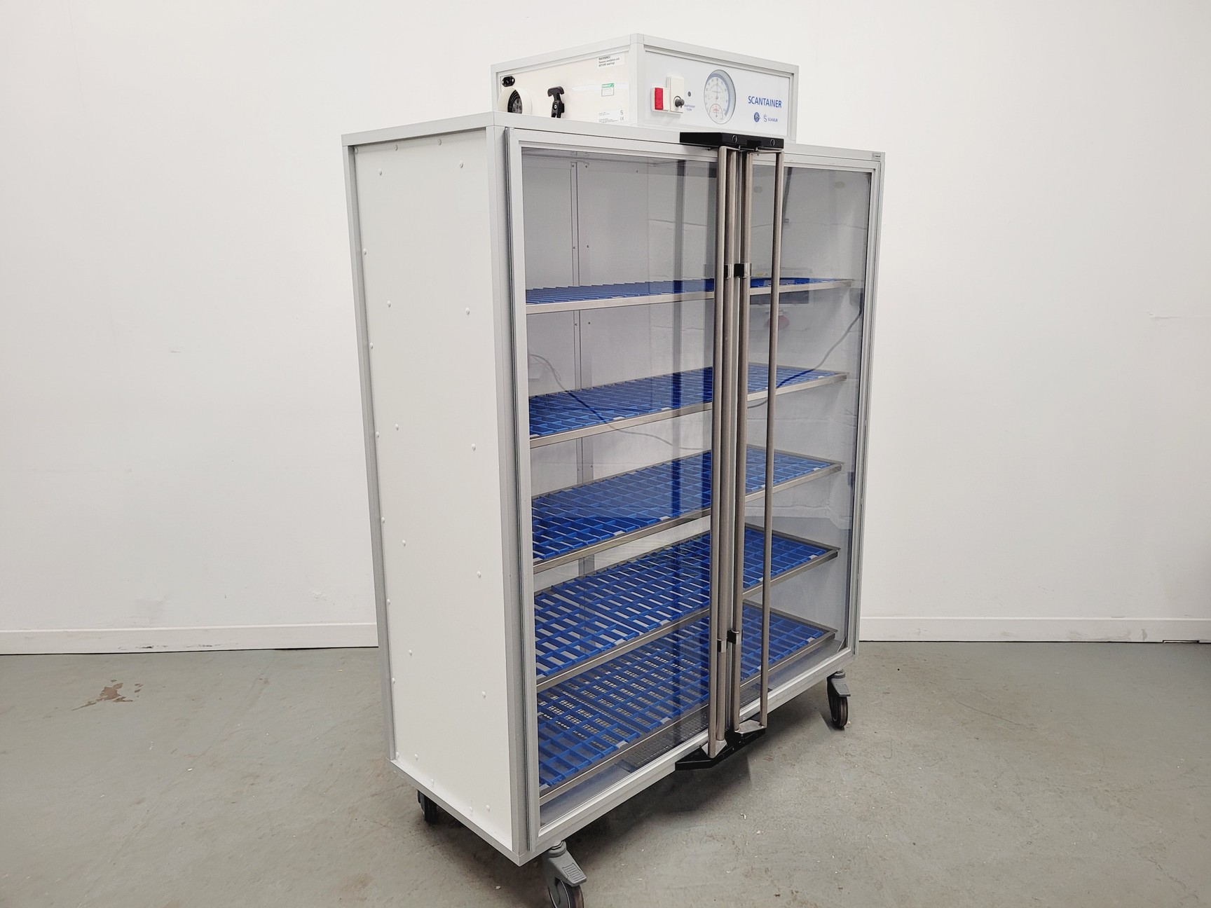Image of Scanbur Scantainer Cabinet Model 50-SCNT-1-110 Lab Animal Welfare 