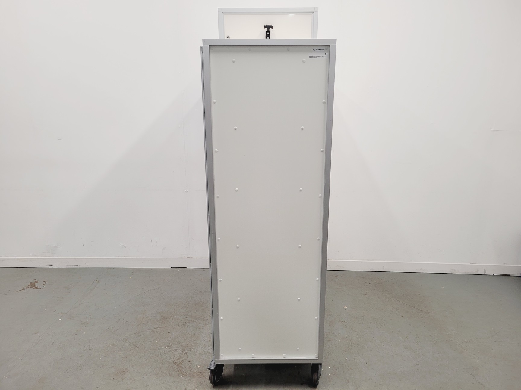 Image of Scanbur Scantainer Cabinet Model 50-SCNT-1-110 Lab Animal Welfare 