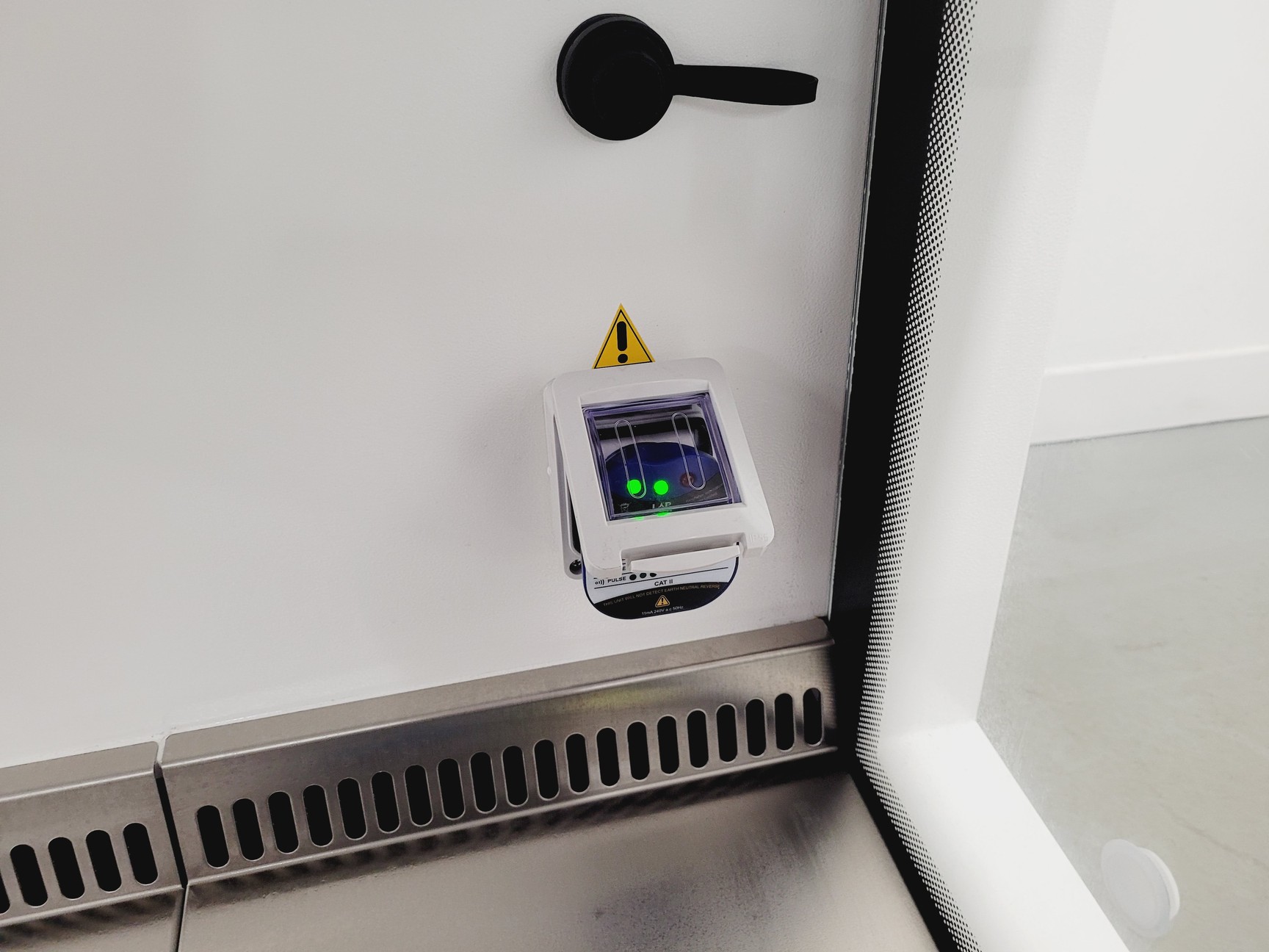 Image of Envair eco Safe Basic Plus Class ll Safety Cabinet With Stand