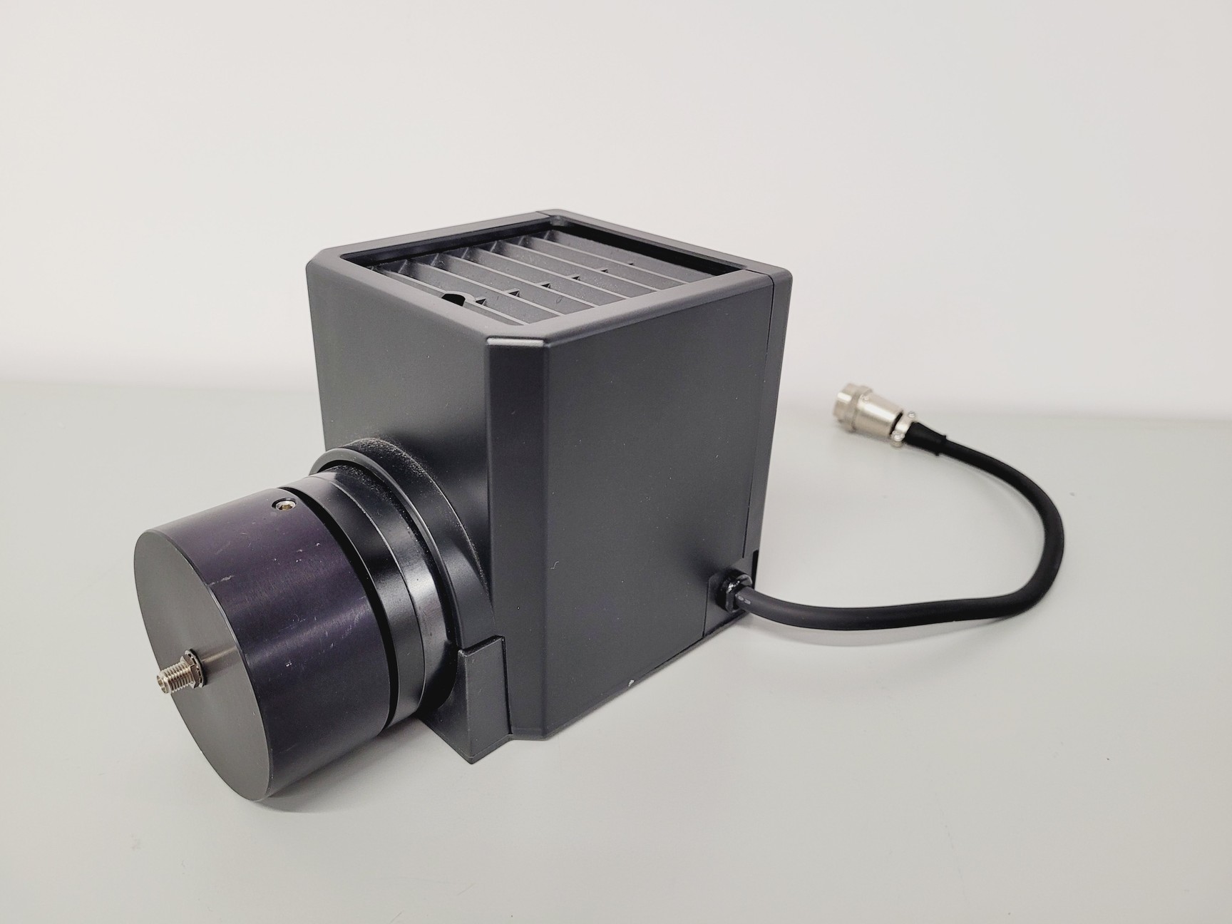 Image of Horiba T64000 Raman Spectrometer System w/ LabSpec Software - Spares/Repair Lab