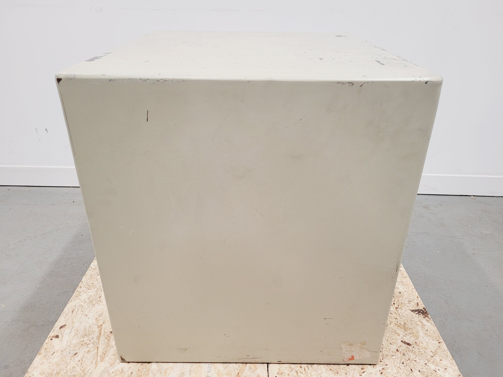 Image of Dudley Safes Ltd. Europa Grade 1 Heavy Duty Safe w/ Key