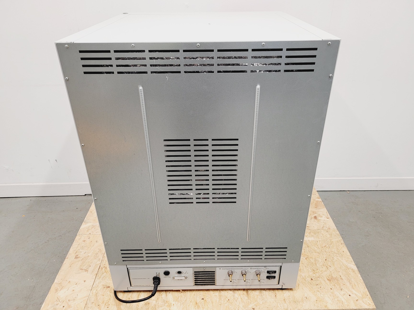 Image of Binder CB 150 Laboratory CO2 Incubator - Faulty CO2 Sensor - Spares/Repair Lab