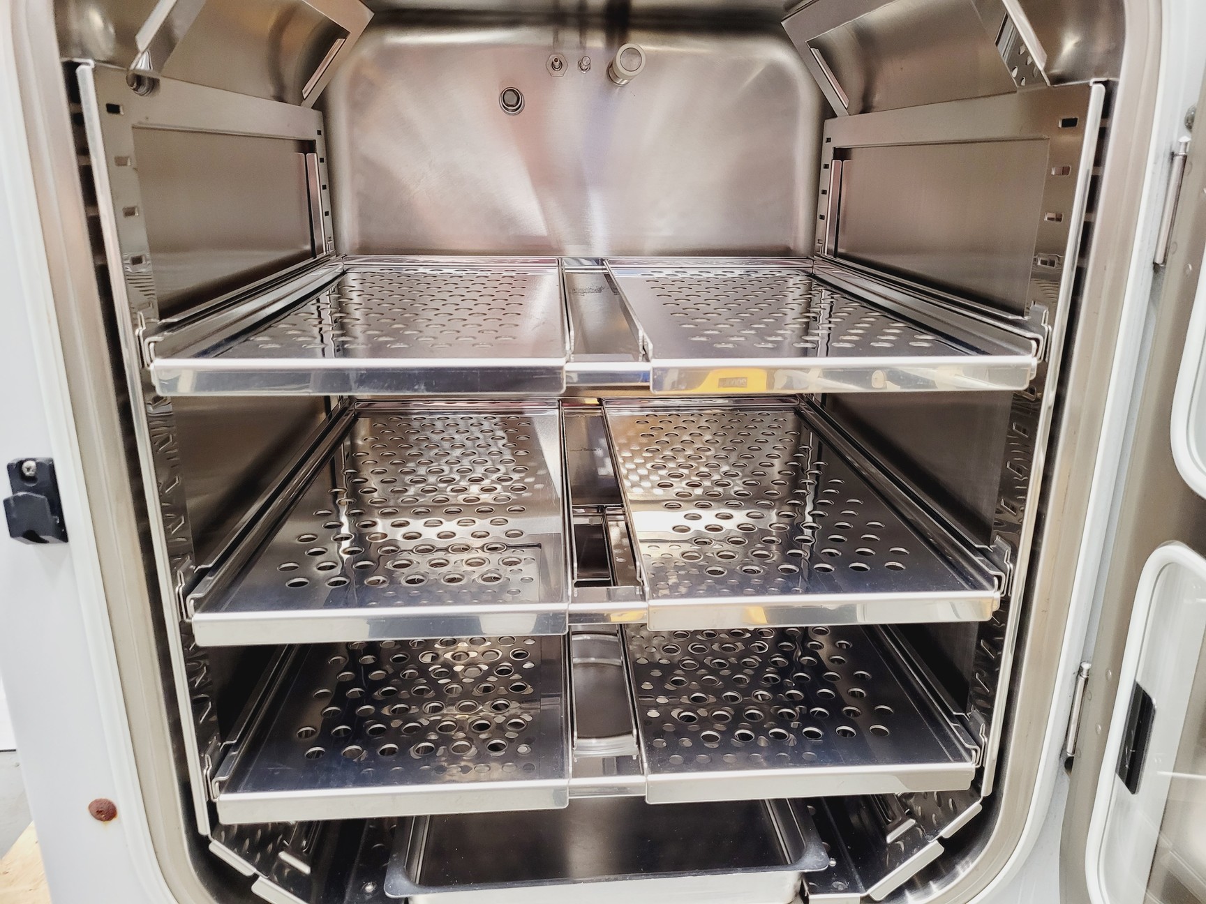 Image of Binder CB 150 Laboratory CO2 Incubator - Faulty CO2 Sensor - Spares/Repair Lab