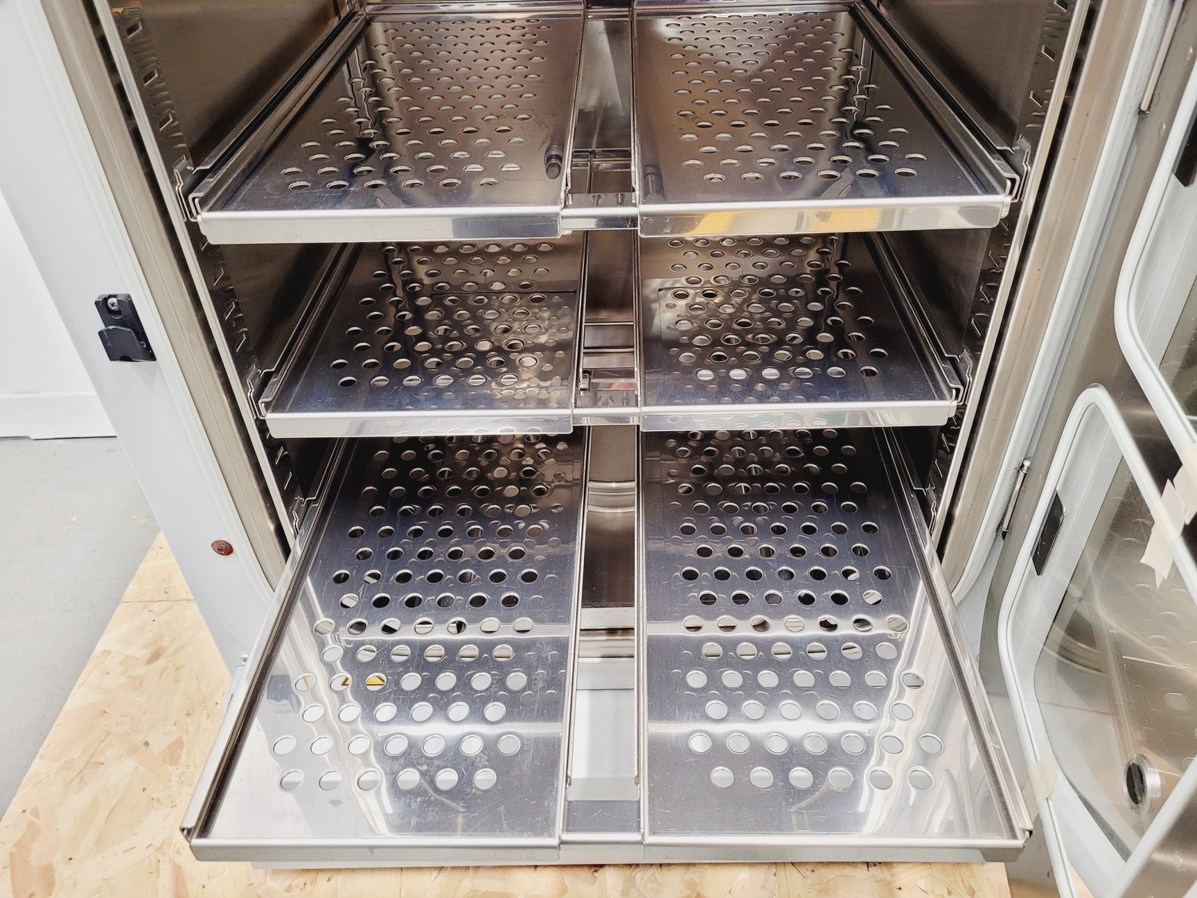 Image of Binder CB150 Laboratory CO2 Incubator - Faulty CO2 Sensor - Spares/Repair Lab