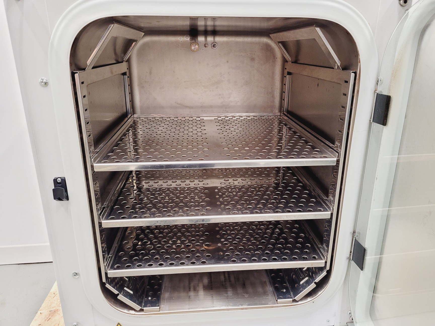 Image of Binder CB150 Laboratory CO2 Incubator -Faulty CO2 Sensor -Spares/Repair Lab