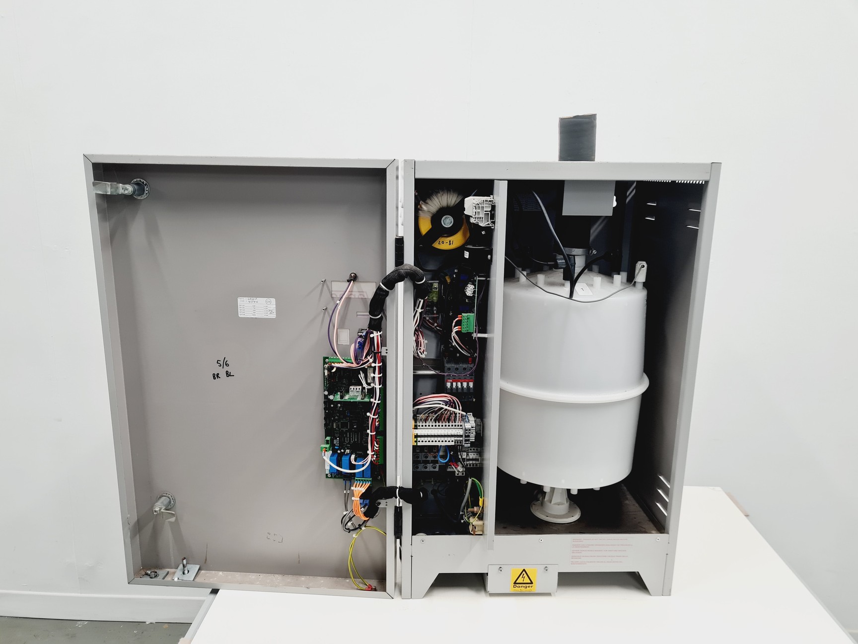 Image of Vapac Humidity Controller Model - LE30P-694092