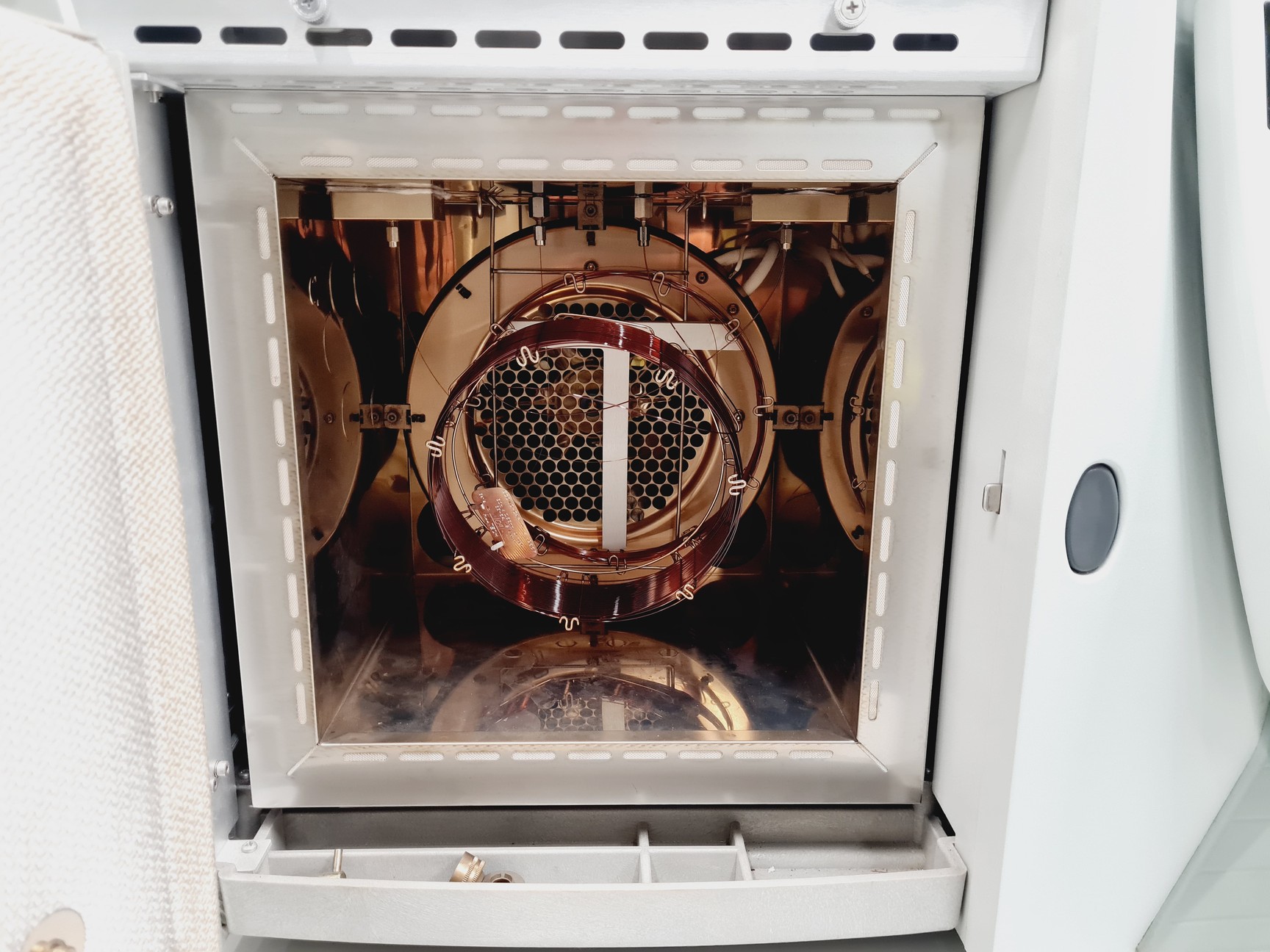 Image of Thermo Scientific Trace GC Ultra- HS TriPlus AutoSampler Gas Chromatography Lab