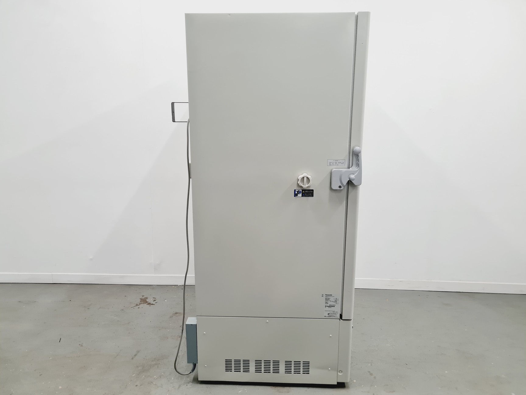 Image of Panasonic Ultra-Low Temperature Freezer KM-DU73Y1 -86 ULT Lab