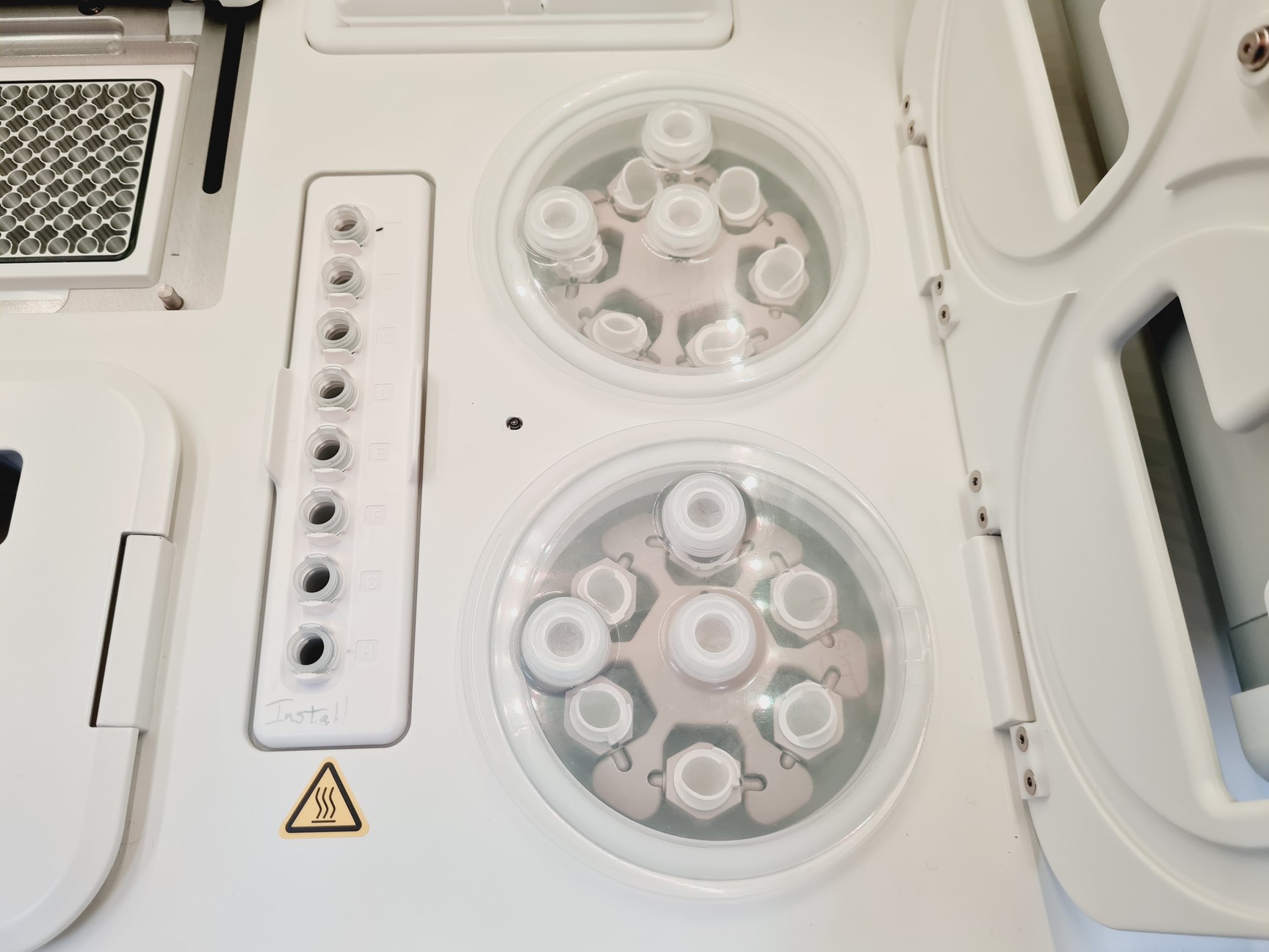 Image of Life Technologies Ion Torrent System - Proton Semiconductor Sequencer & Ion Chef
