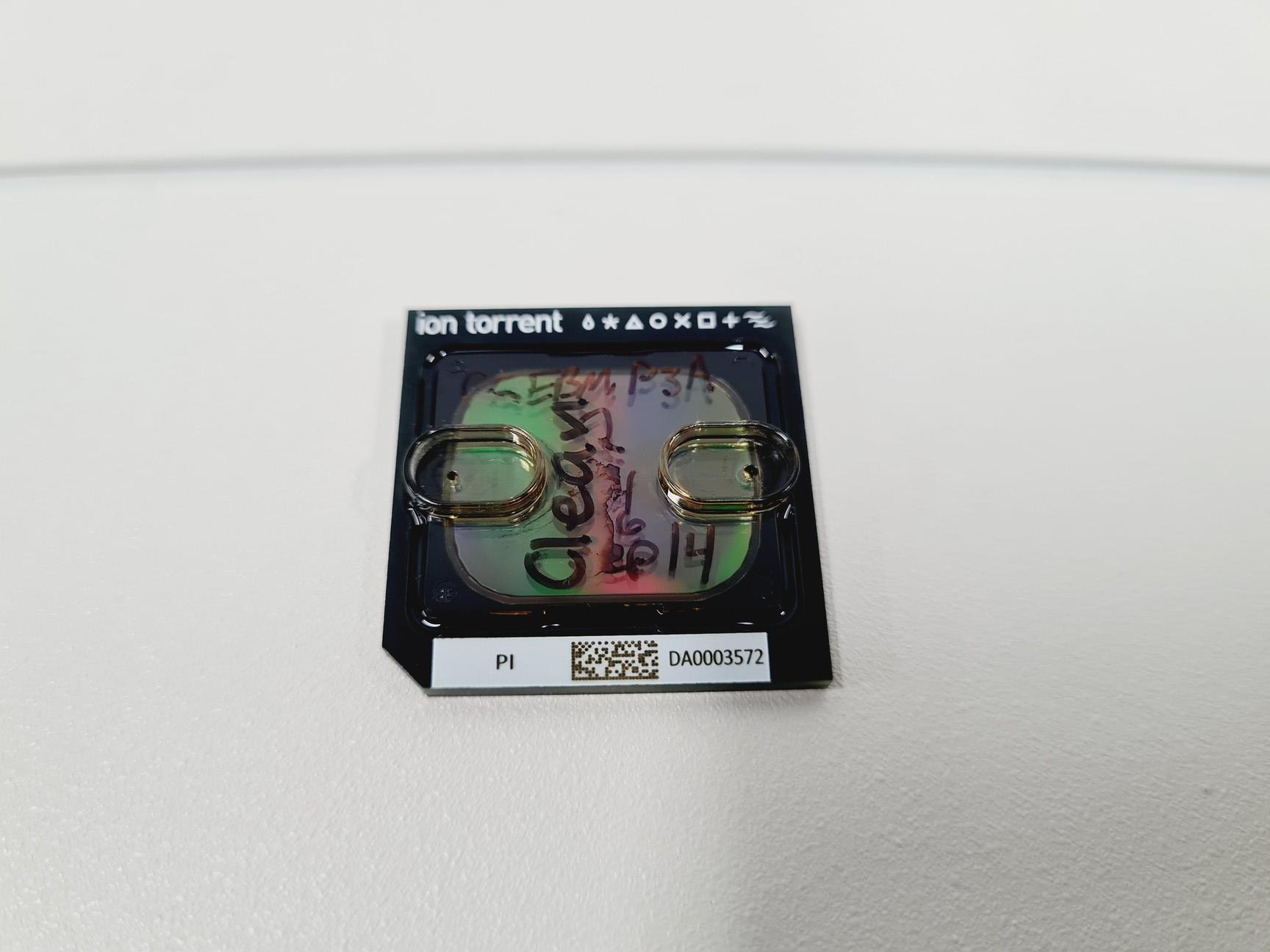 Image of Life Technologies Ion Torrent System - Proton Semiconductor Sequencer & Ion Chef