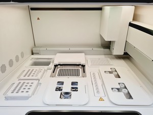 Thumbnail image of Life Technologies Ion Torrent System - Proton Semiconductor Sequencer & Ion Chef