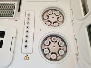 Thumbnail image of Life Technologies Ion Torrent System - Proton Semiconductor Sequencer & Ion Chef