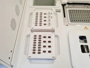 Thumbnail image of Life Technologies Ion Torrent System - Proton Semiconductor Sequencer & Ion Chef