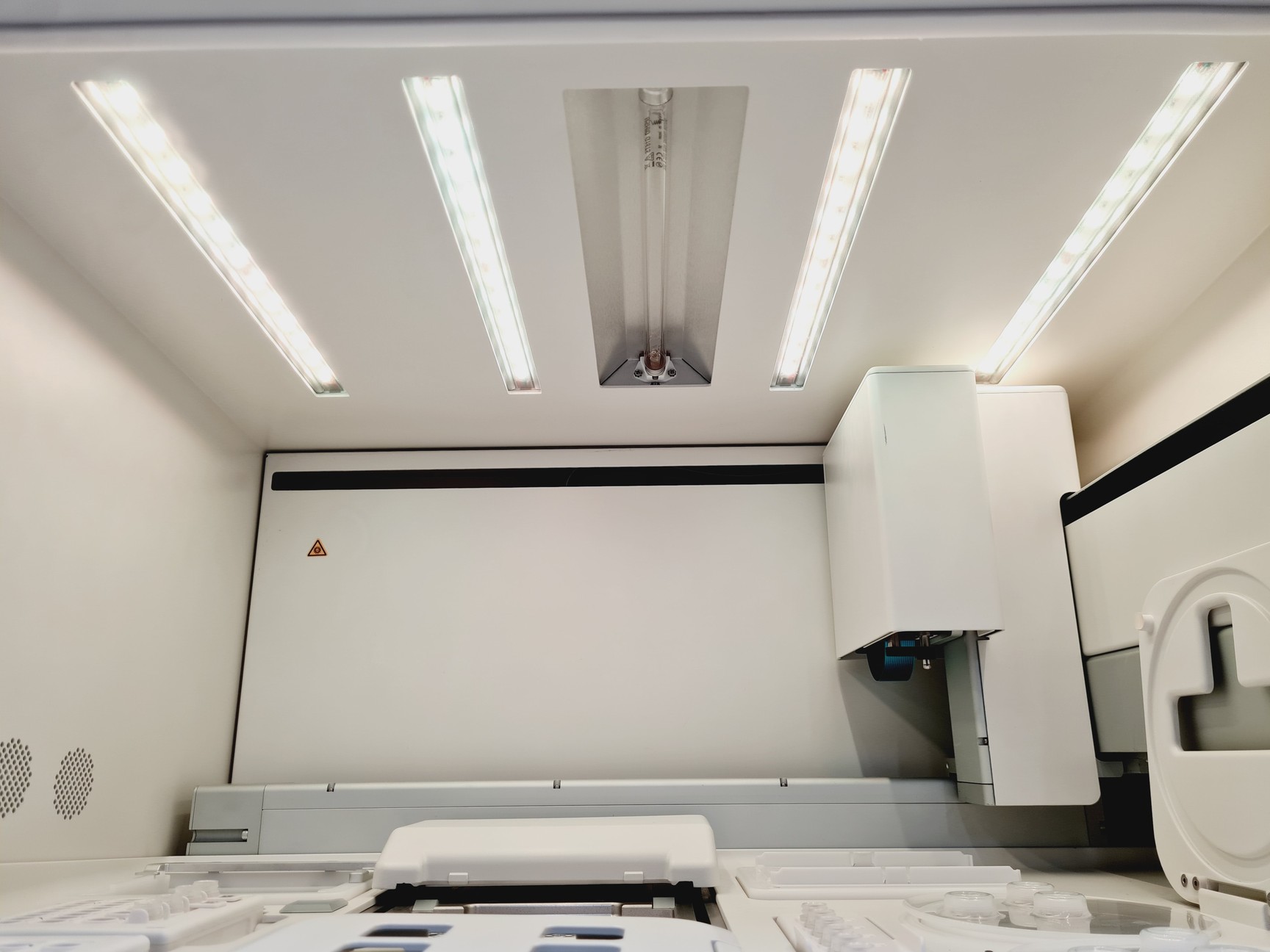 Image of Life Technologies Ion Torrent System - Proton Semiconductor Sequencer & Ion Chef