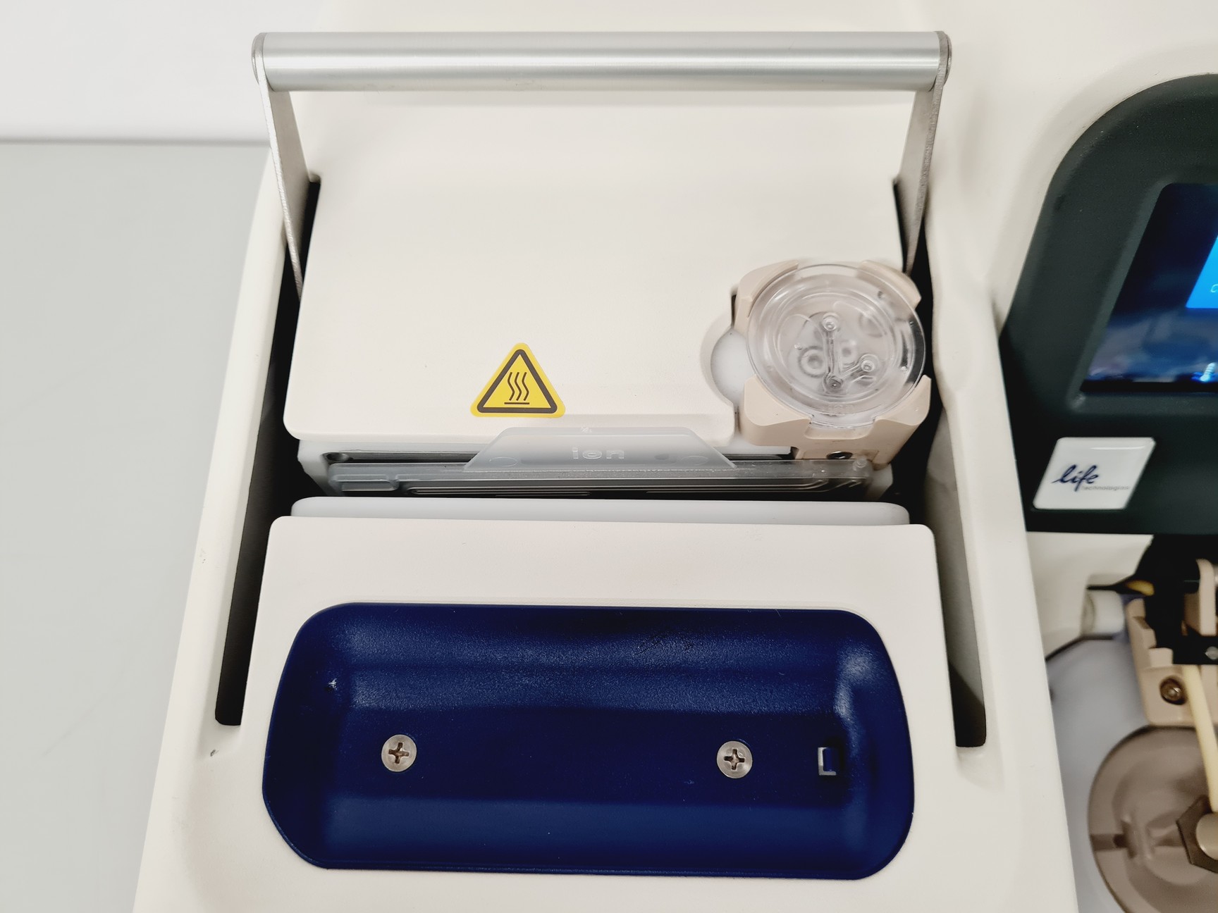 Image of Life Technologies Ion Torrent System - Proton Semiconductor Sequencer & Ion Chef