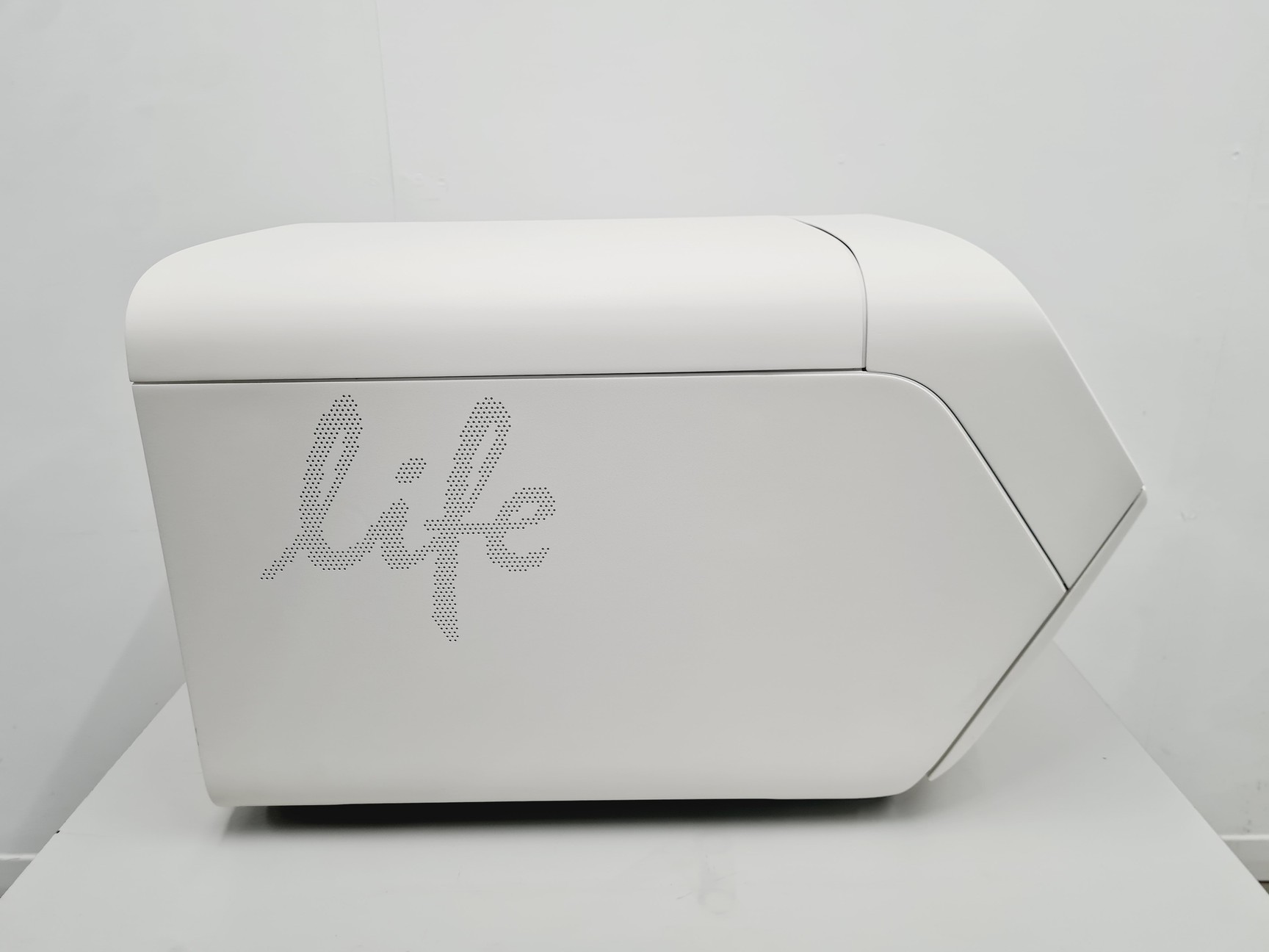 Image of Life Technologies Ion Torrent System - Proton Semiconductor Sequencer & Ion Chef