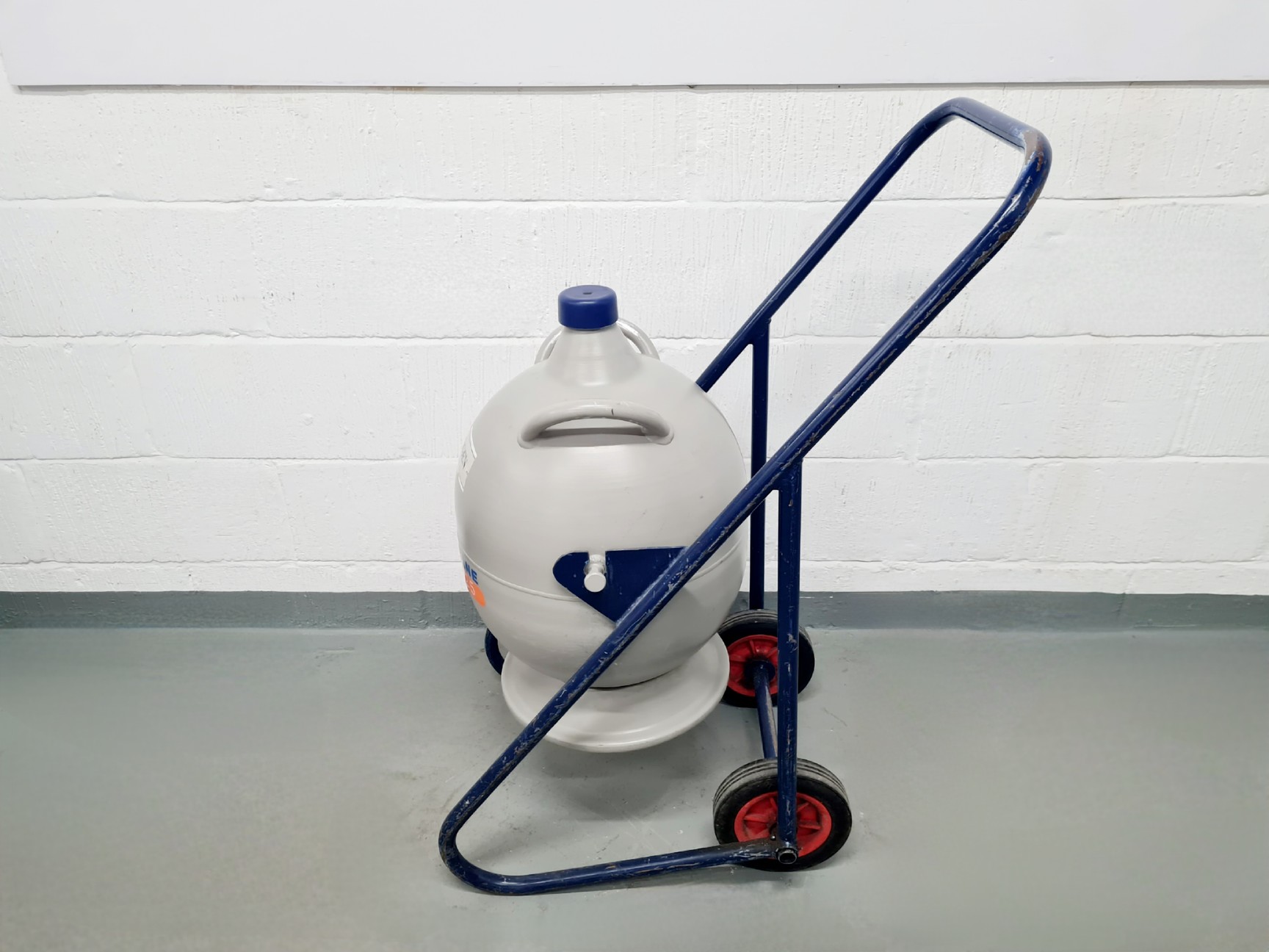 Image of StateBourne Cryolab 25 with Transport Trolley - 25 Litres Lab