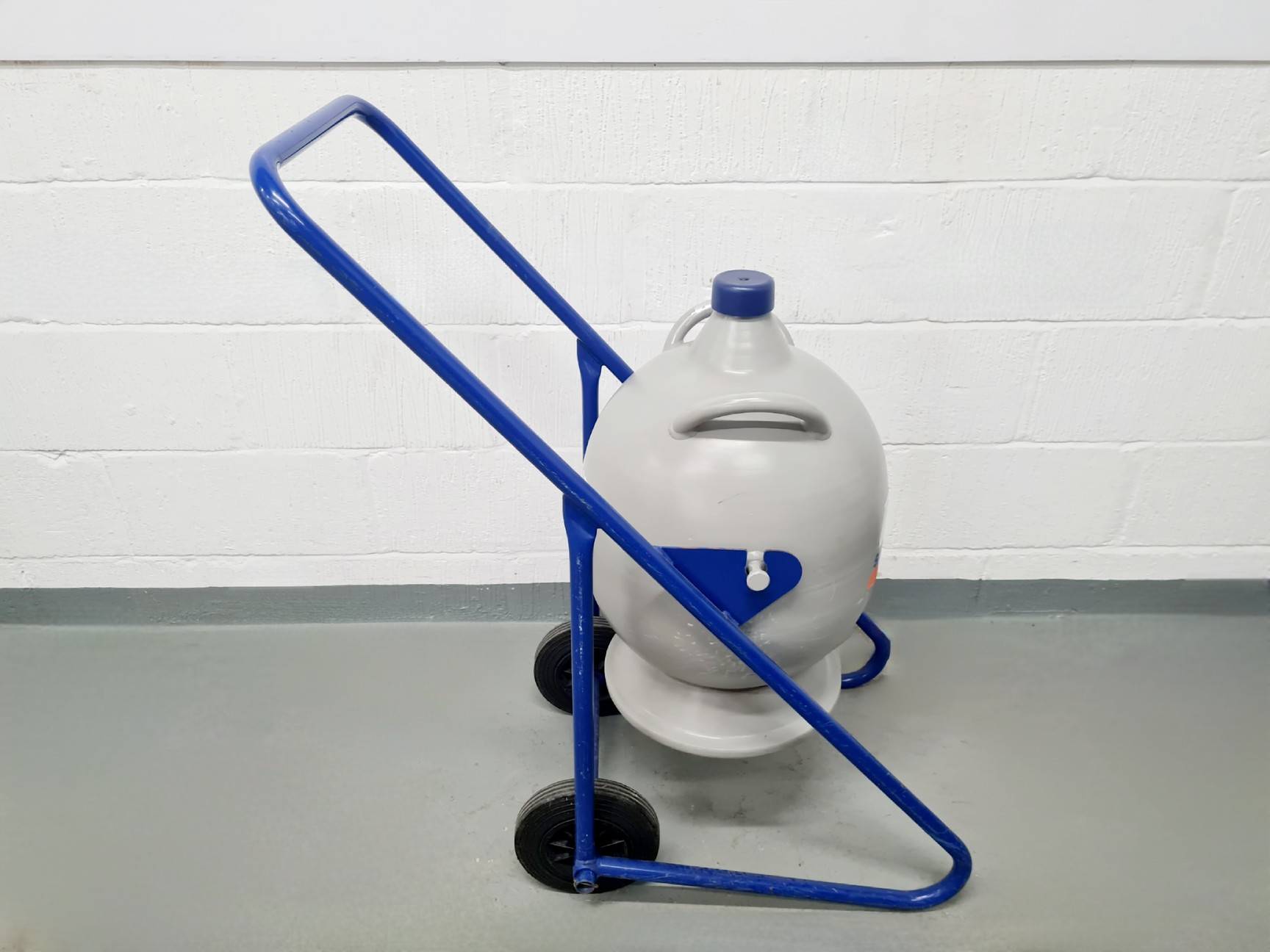 Image of StateBourne Cryolab 25 with Transport Trolley / 25 Litres Lab