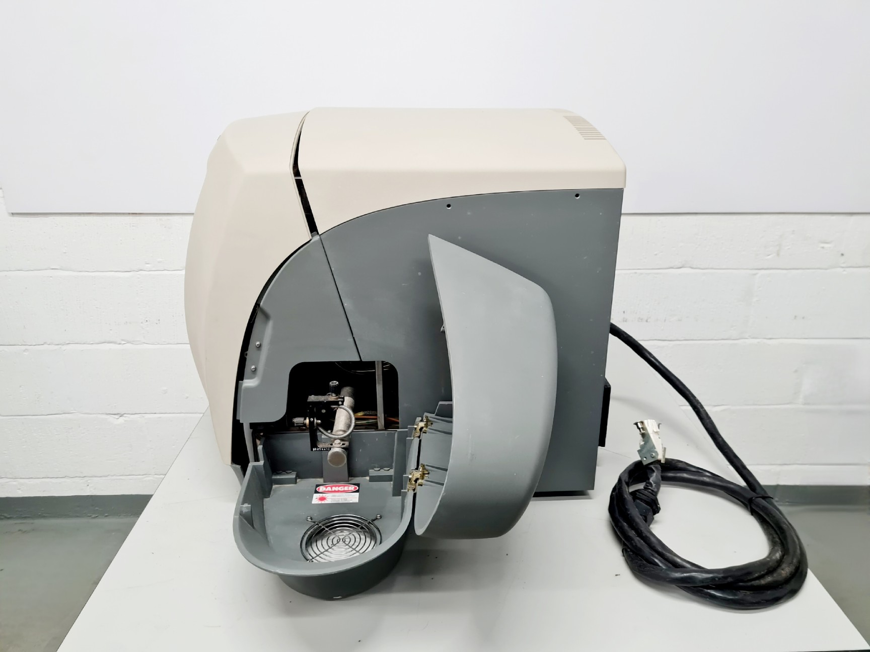 Image of Beckman Coulter Cytomics FC 500 Cytometer w/  1145P Laser - Spares/Repair Lab