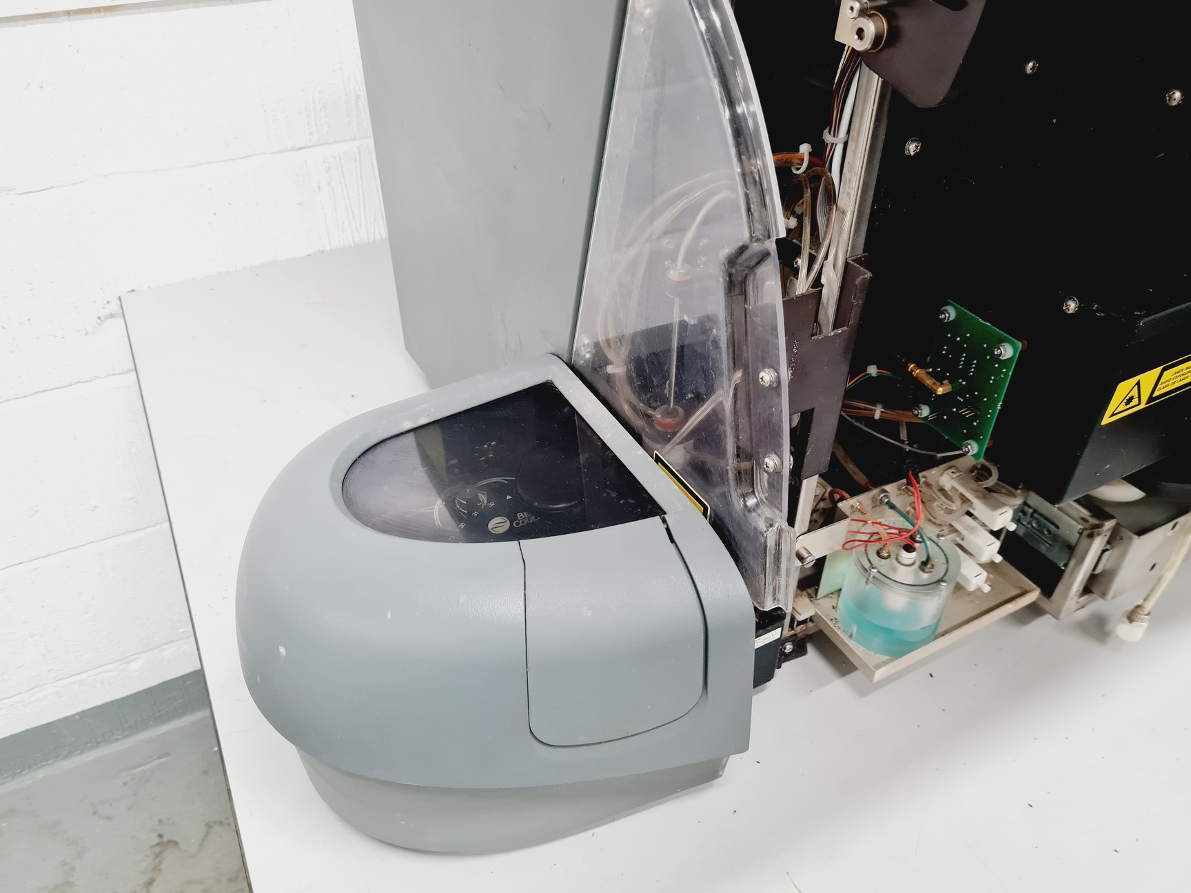 Image of Beckman Coulter Cytomics FC 500 Cytometer w/  1145P Laser - Spares/Repair Lab