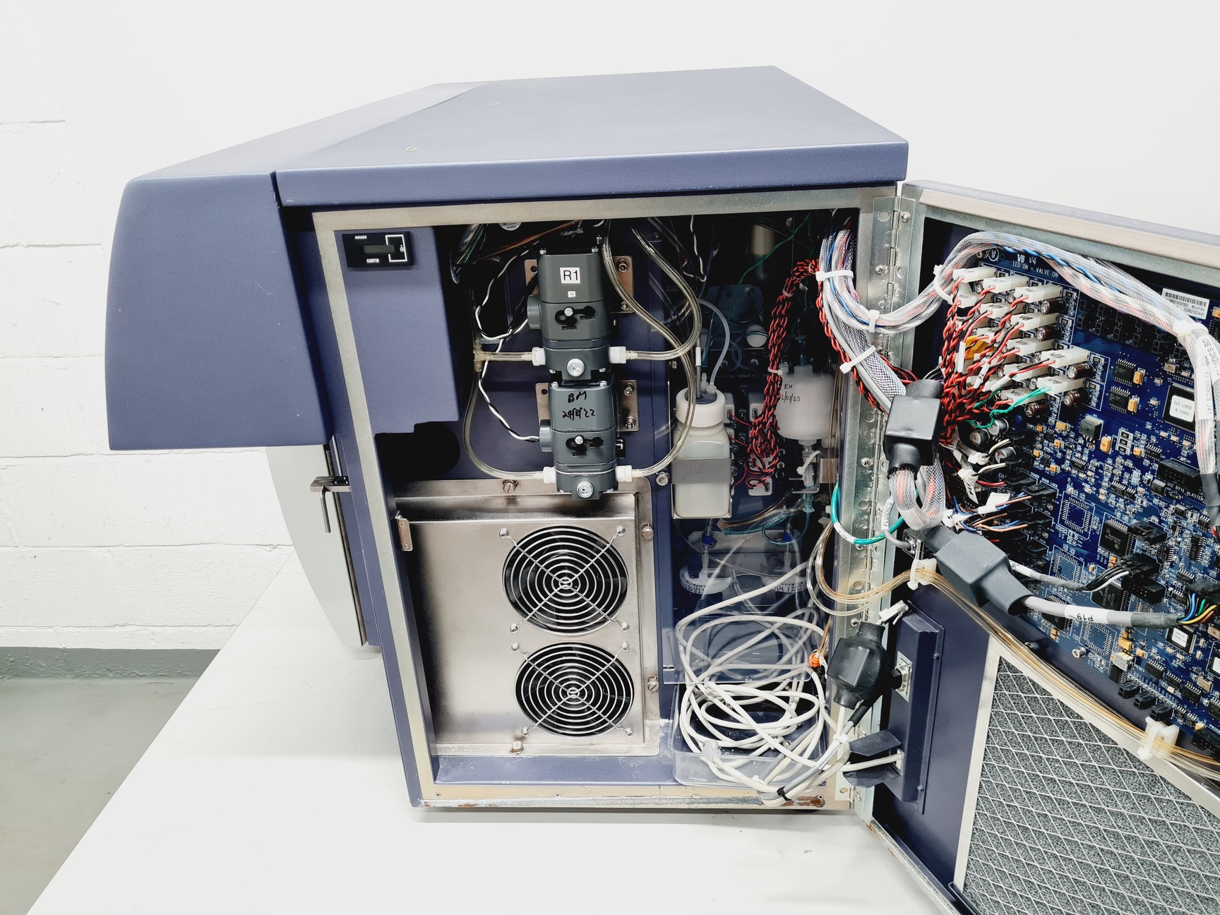 Image of BD FACSCanto II Flow Cytometer with Fluidics Cart, PC, Software & Accessories 
