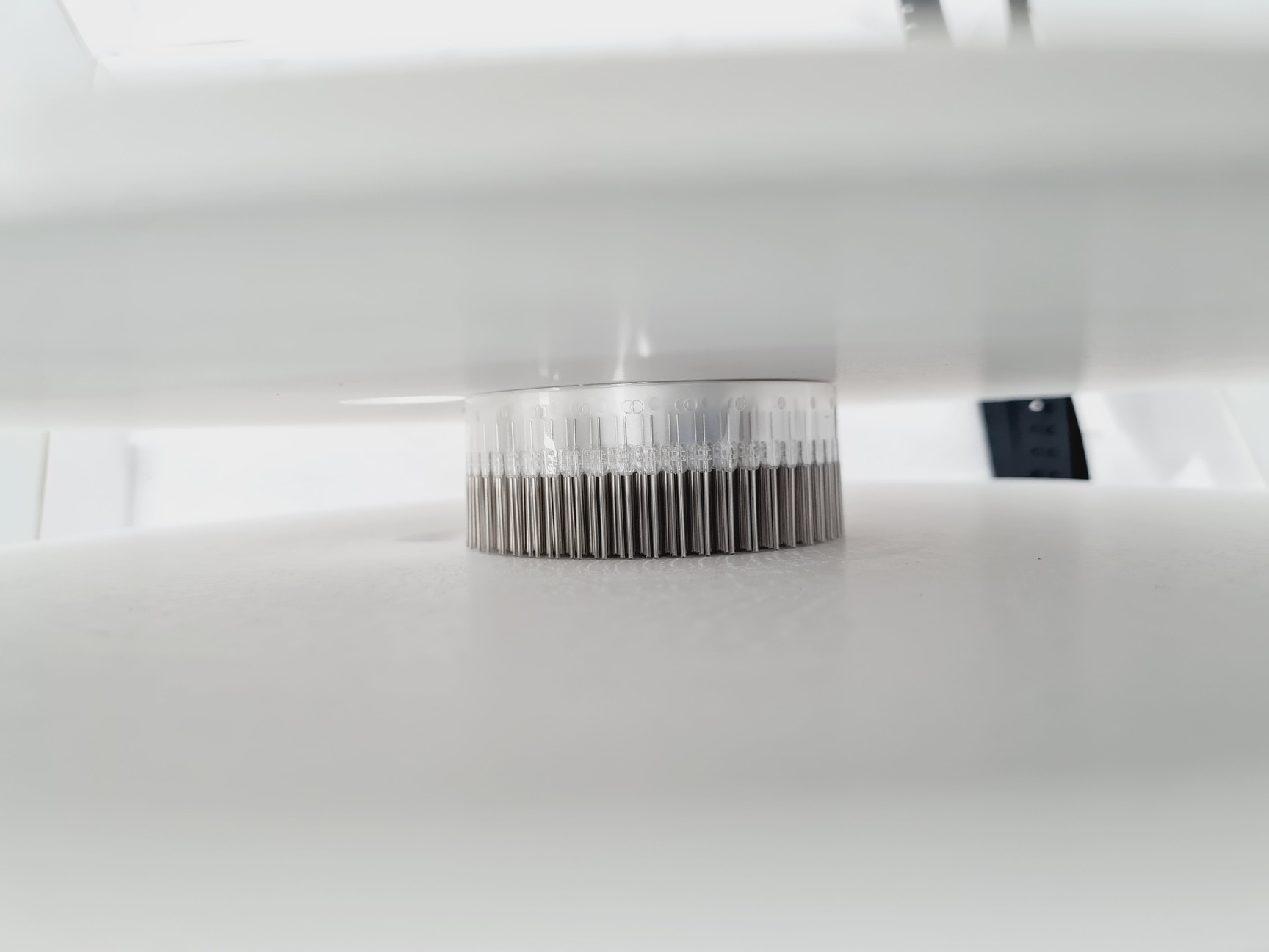 Image of TTPLabtech Mosquito HTS LV Liquid Handling System Lab