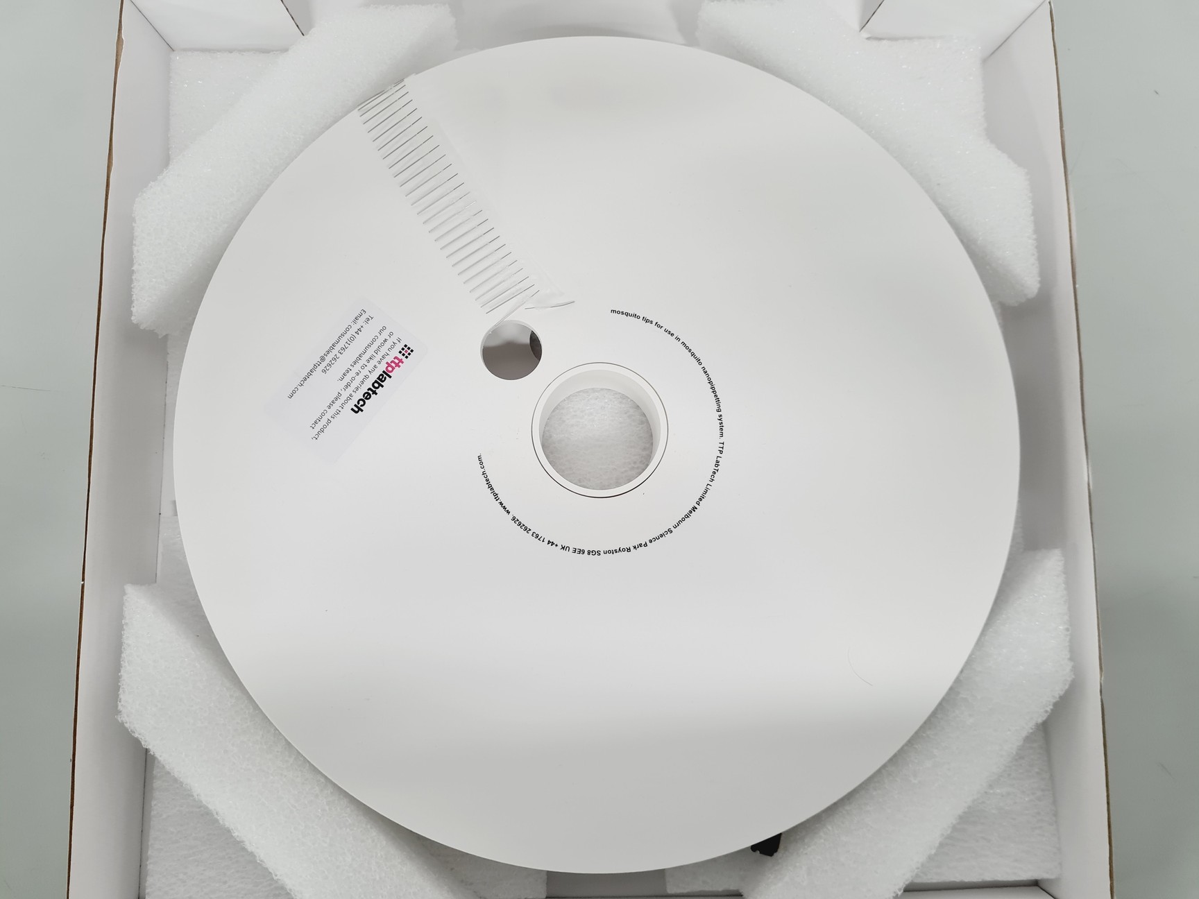 Image of TTPLabtech Mosquito HTS LV Liquid Handling System Lab