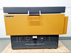 Thumbnail image of New Brunswick Scientific Co G-25 Shaking Incubator Lab