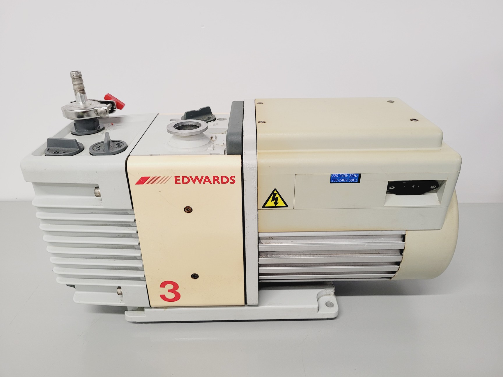 Image of Edwards RV3 Two-Stage Rotary Vane Vacuum Pump
