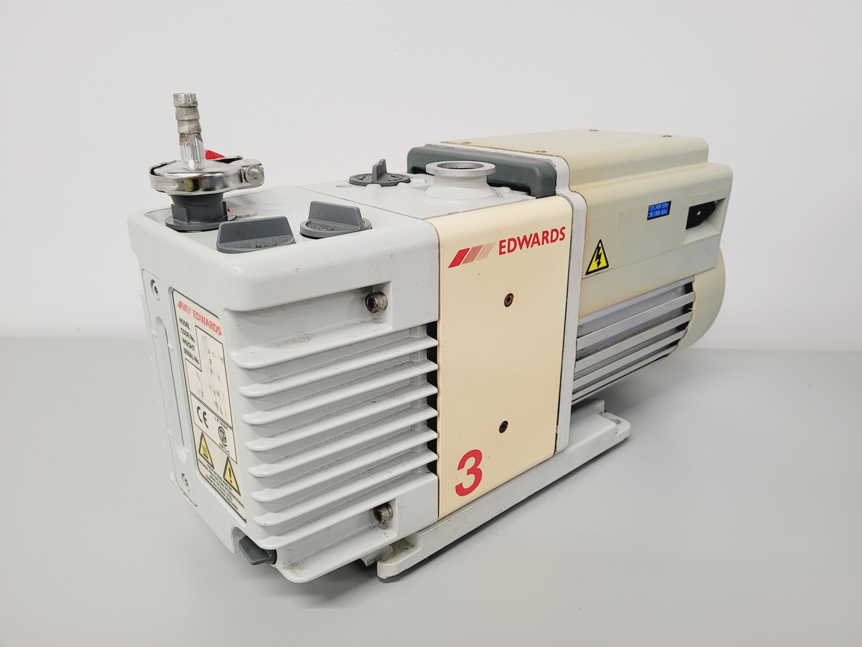 Image of Edwards RV3 Two-Stage Rotary Vane Vacuum Pump