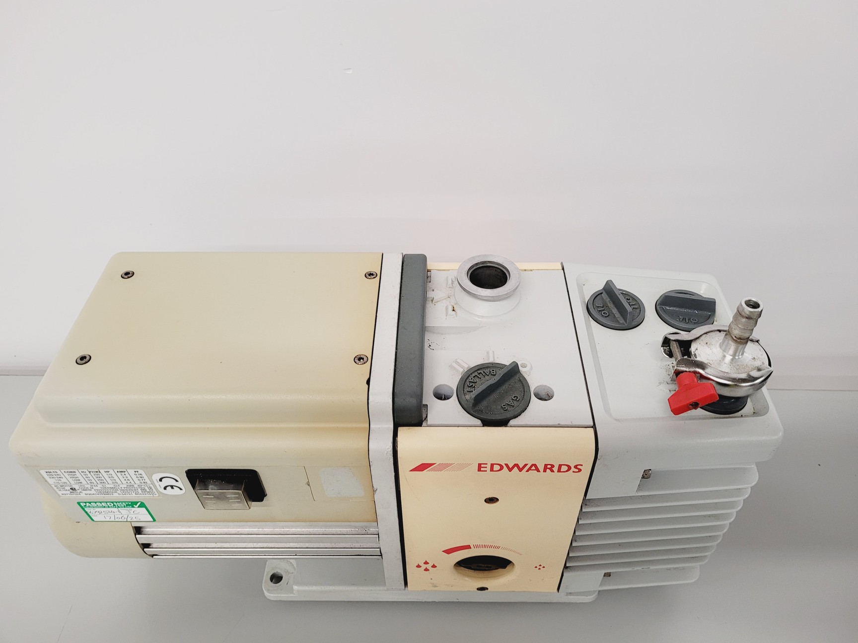 Image of Edwards RV3 Two-Stage Rotary Vane Vacuum Pump