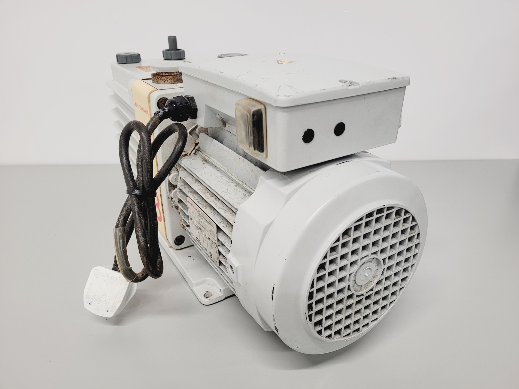 Image of Edwards E2M18 Dual Stage Rotary Vane Vacuum Pump