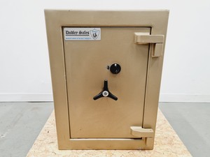 Thumbnail image of Dudley Safes Heavy Duty Safe w/ Key