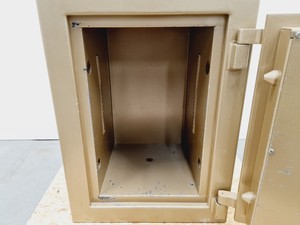Thumbnail image of Dudley Safes Heavy Duty Safe w/ Key