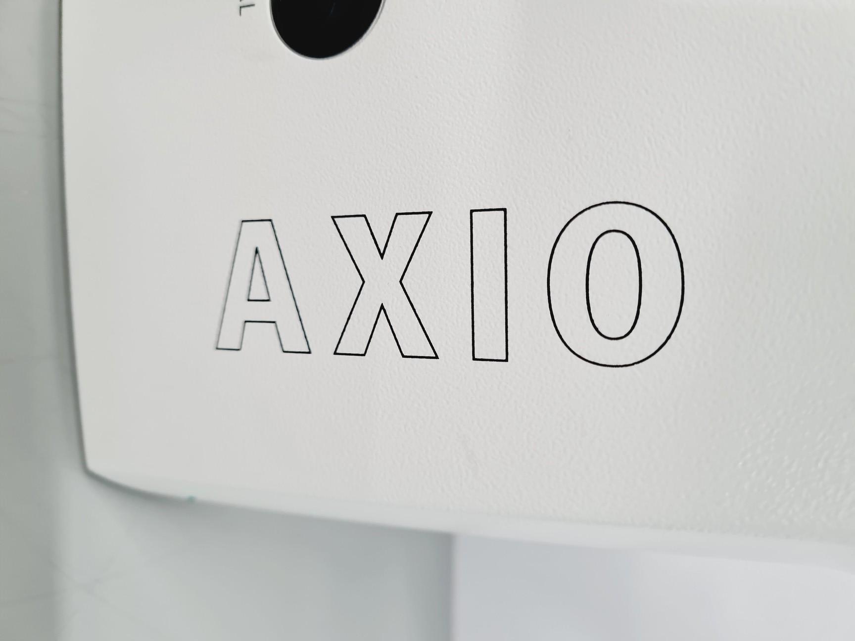 Image of Zeiss Axio Vert A1 Microscope w/ 5 x Objectives 5x/10x/20x/50x/100x & Software