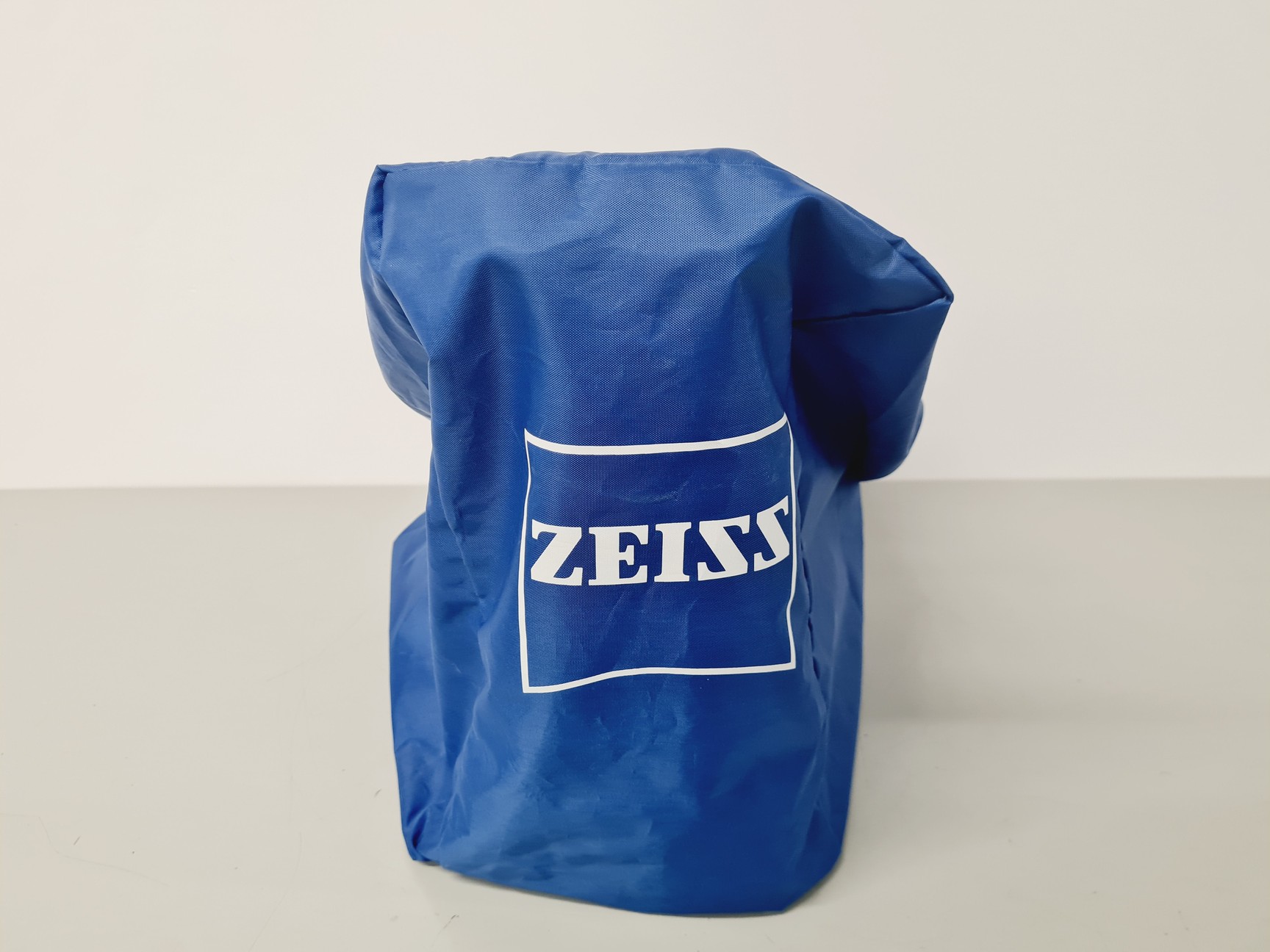 Image of Zeiss Axio Vert A1 Microscope w/ 5 x Objectives 5x/10x/20x/50x/100x & Software