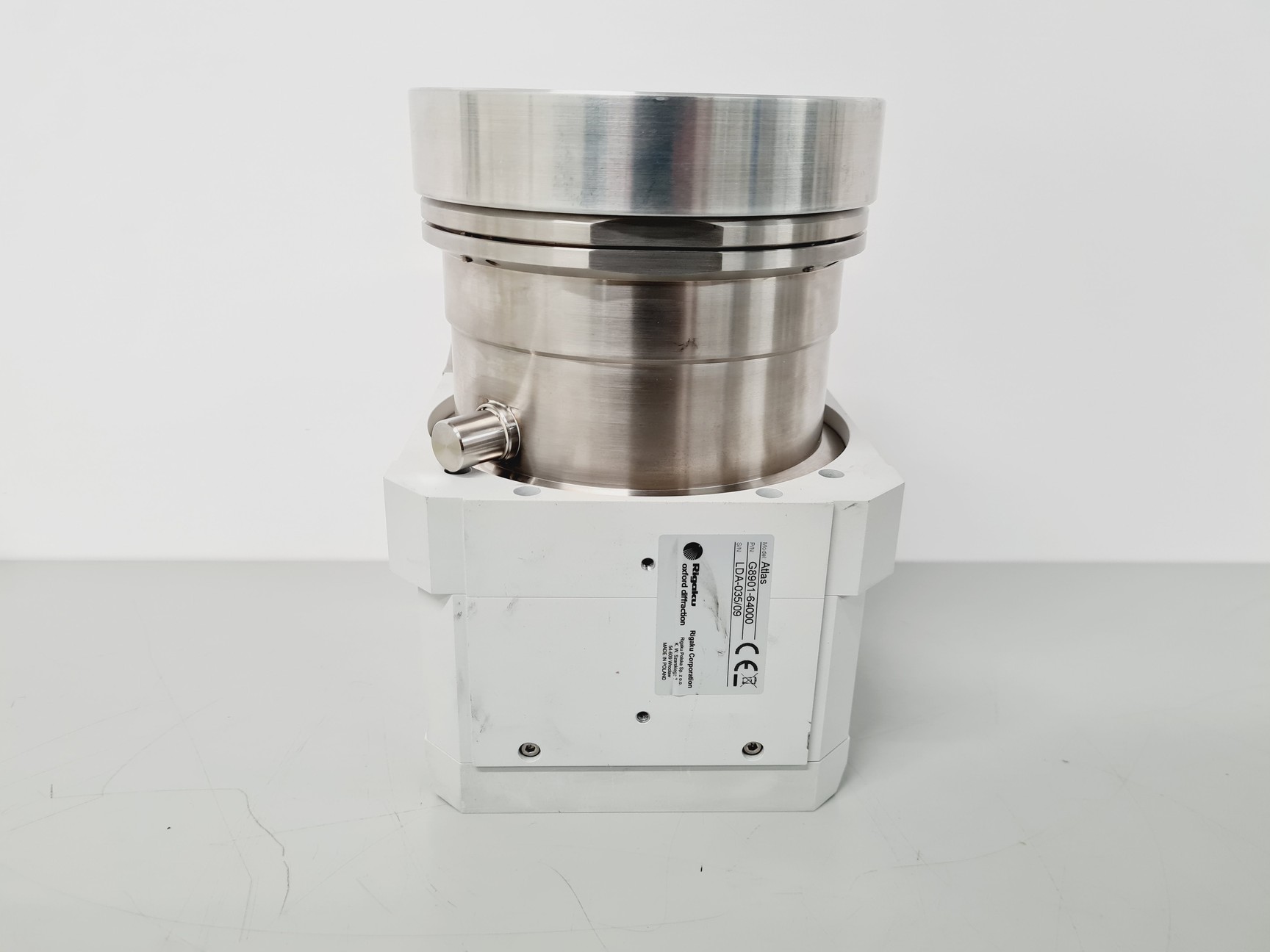 Image of Rigaku Oxford Diffraction SuperNova single X-Ray Diffractometer  Lab