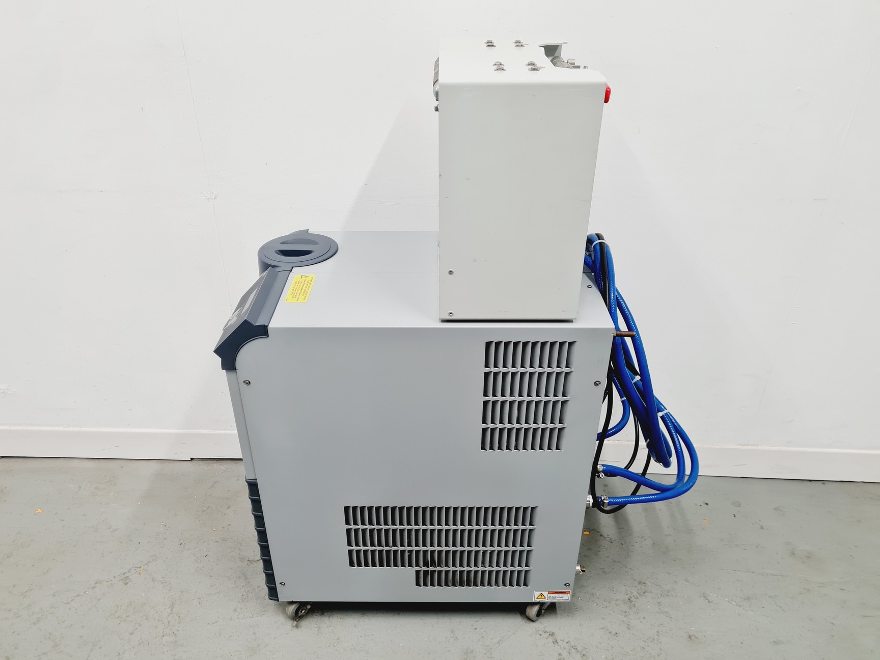 Image of Rigaku Oxford Diffraction SuperNova single X-Ray Diffractometer  Lab